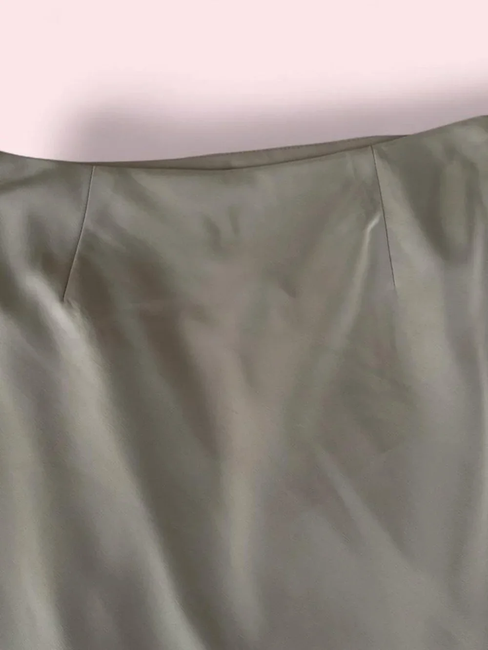 Uniqlo Gray Satin Midi Skirt